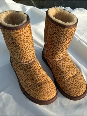UGG Classic Short Leopard Print Boots Women